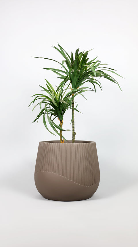 Juniper Fiberglass Planter - Pale Brown πΏ