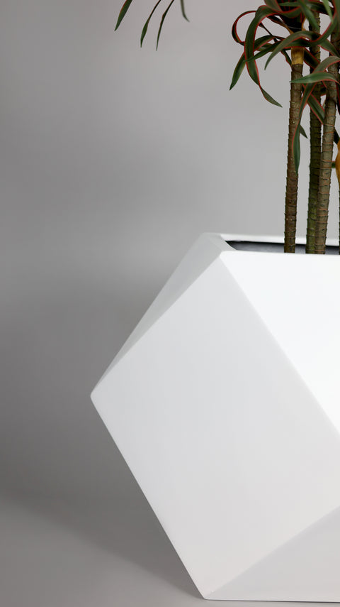 Diamond Fiberglass Planter - White πΏ