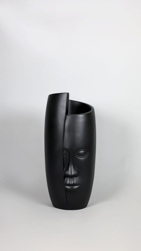 Face Fiberglass Planter - Black πΏ